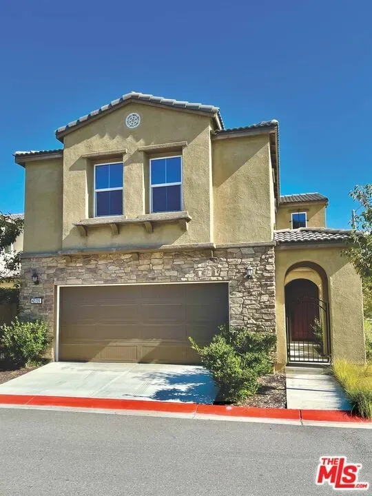 3 Bed 2 Bath Modern Contemporary Residence in Temecula, CA