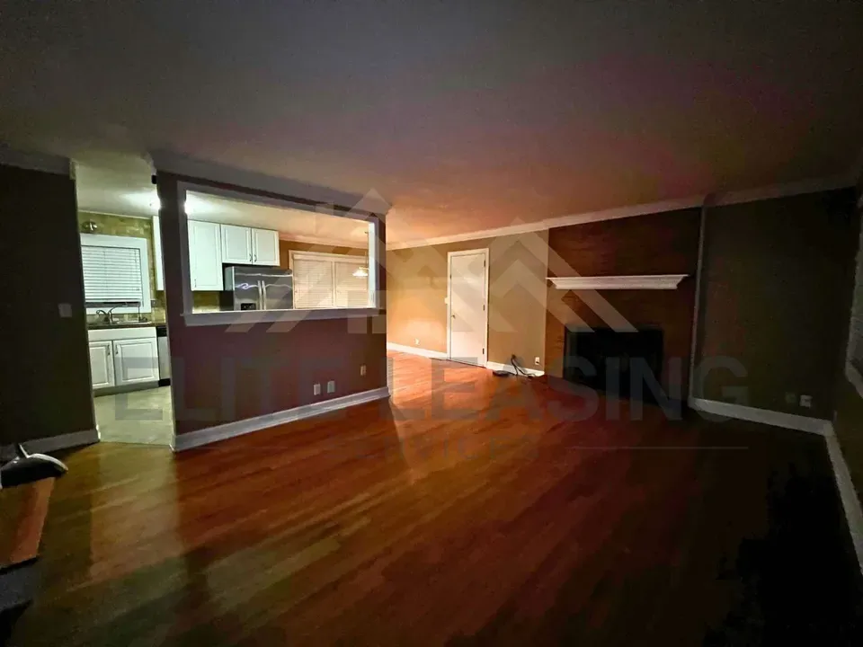 3 Bed 2 Bath Modern Contemporary Residence in Topeka, KS - 2