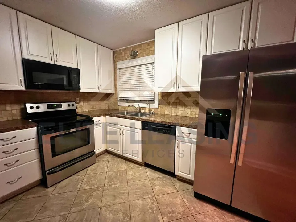 3 Bed 2 Bath Modern Contemporary Residence in Topeka, KS - 5