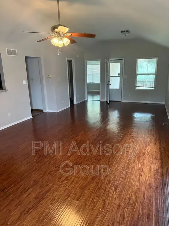 3 Bed 2 Bath Modern Contemporary Residence in Topeka, KS - 2