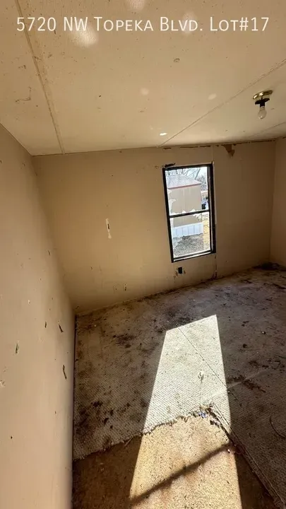 3 Bed 2 Bath Modern Contemporary Residence in Topeka, KS - 4