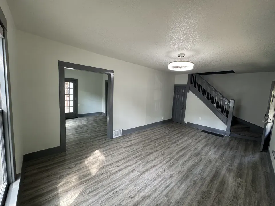 3 Bed 2 Bath Modern Contemporary Residence in Topeka, KS - 4