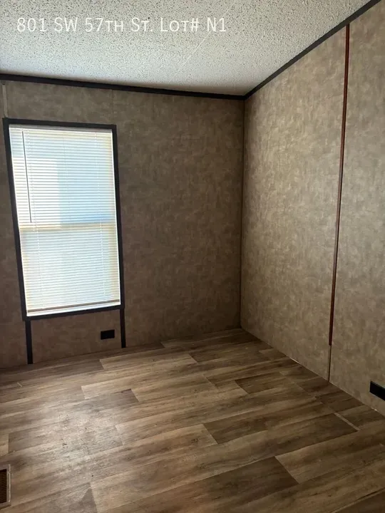 3 Bed 2 Bath Modern Contemporary Residence in Topeka, KS - 5