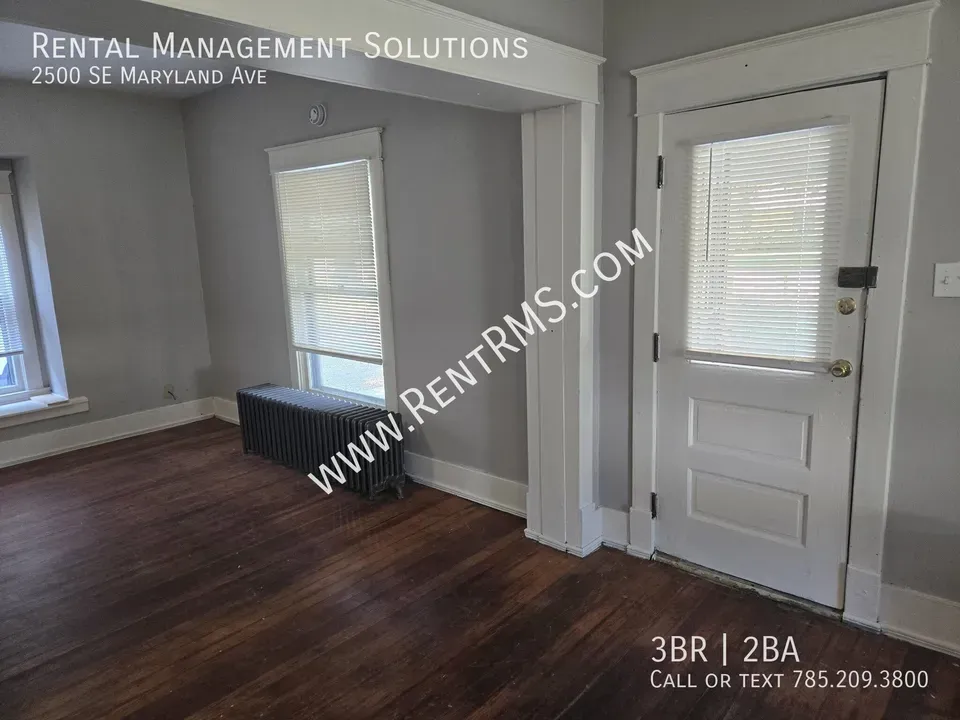 3 Bed 2 Bath Modern Contemporary Residence in Topeka, KS - 5