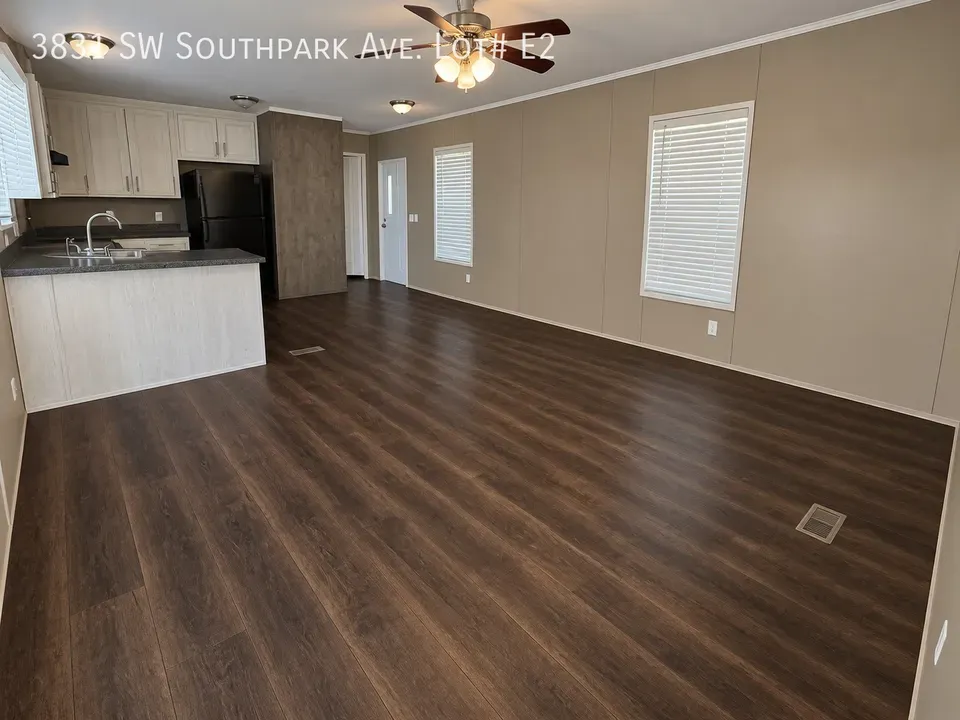 3 Bed 2 Bath Modern Contemporary Residence in Topeka, KS - 1