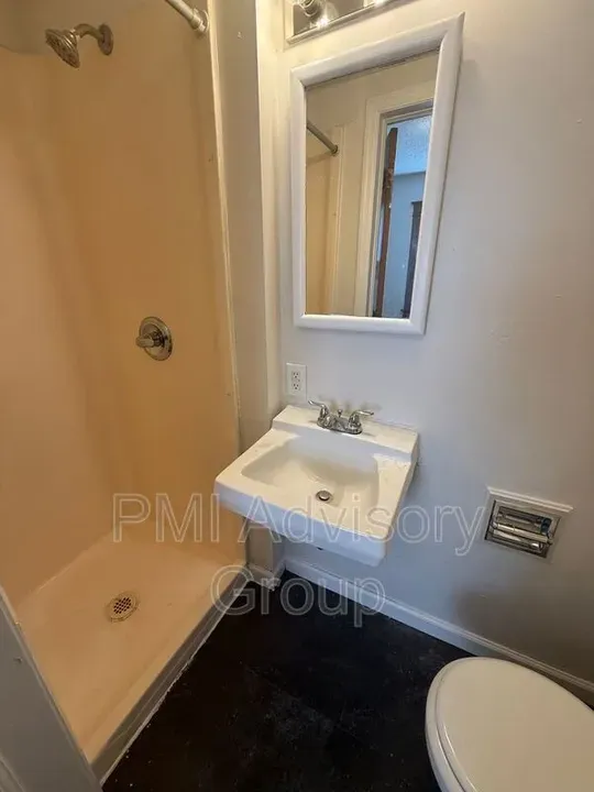 3 Bed 2 Bath Modern Contemporary Residence in Topeka, KS - 4
