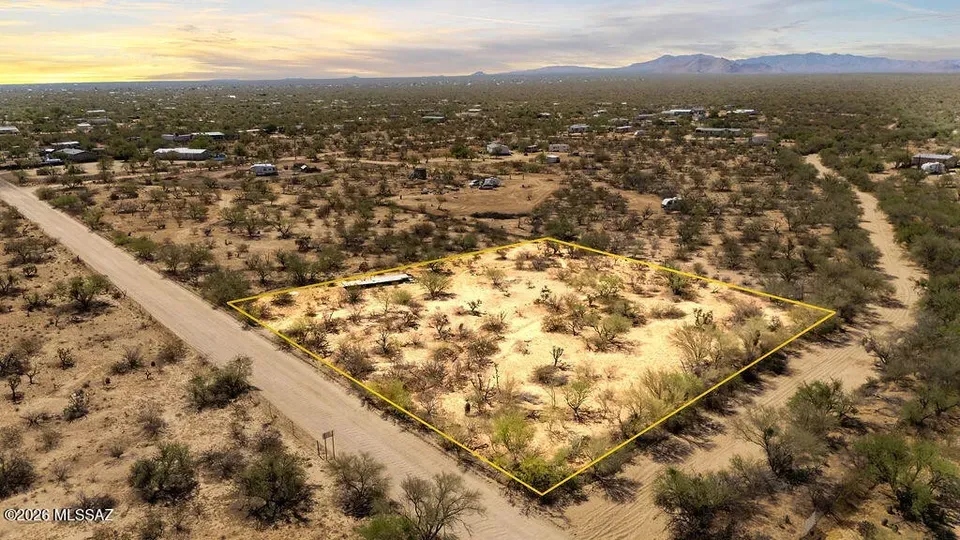 3 Bed 2 Bath Modern Contemporary Residence in Tucson, AZ - 1