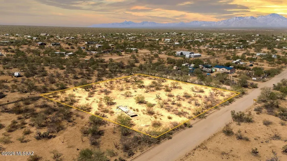 3 Bed 2 Bath Modern Contemporary Residence in Tucson, AZ - 2