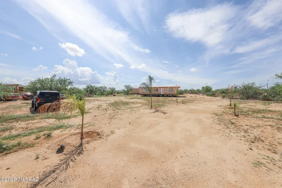 3 Bed 2 Bath Modern Contemporary Residence in Tucson, AZ - 1