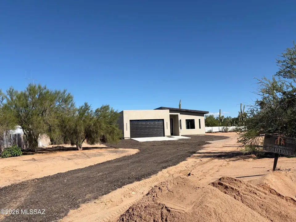 3 Bed 2 Bath Modern Contemporary Residence in Tucson, AZ - 3