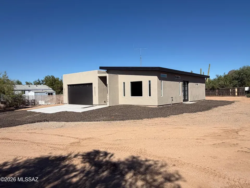 3 Bed 2 Bath Modern Contemporary Residence in Tucson, AZ - 4