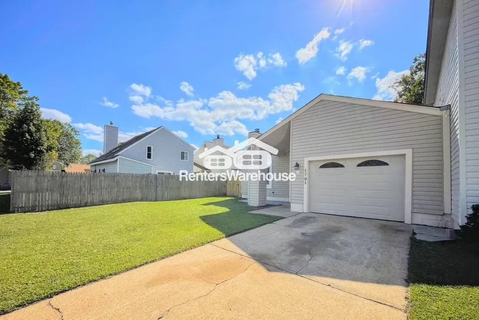3 Bed 2 Bath Modern Contemporary Residence in Virginia Beach, VA - 3