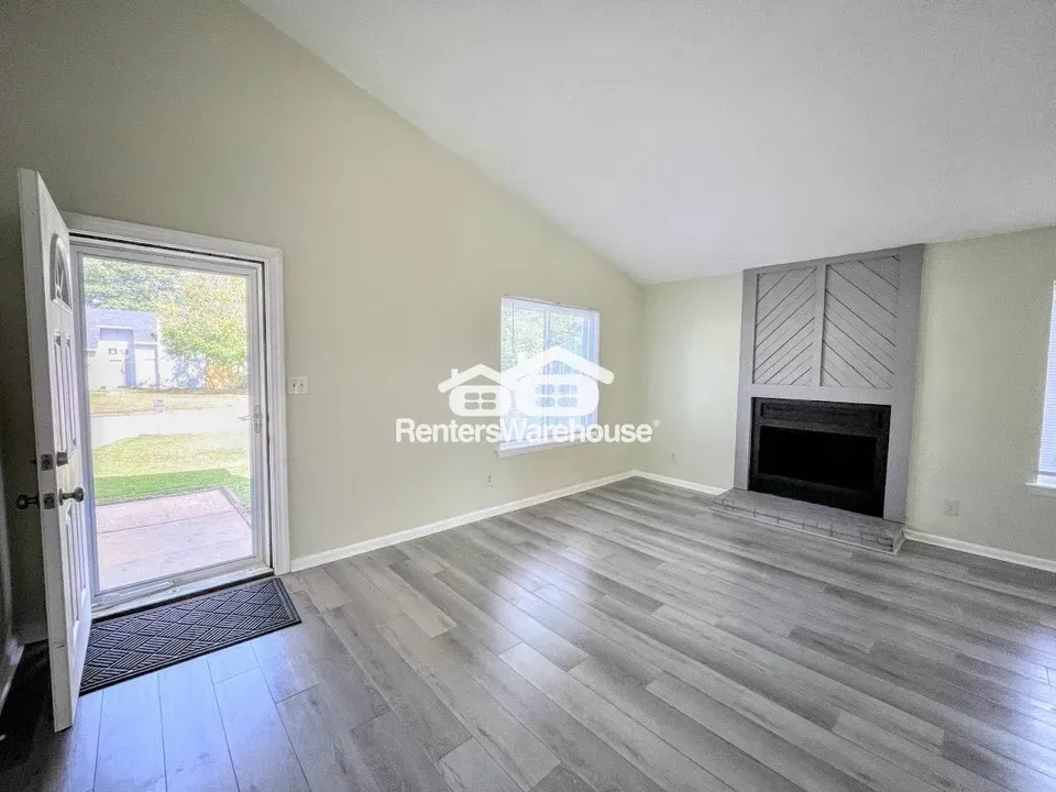 3 Bed 2 Bath Modern Contemporary Residence in Virginia Beach, VA - 4