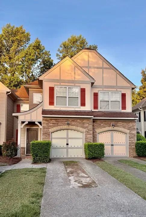 3 Bed 2 Bath Modern Contemporary Residence in Virginia Beach, VA