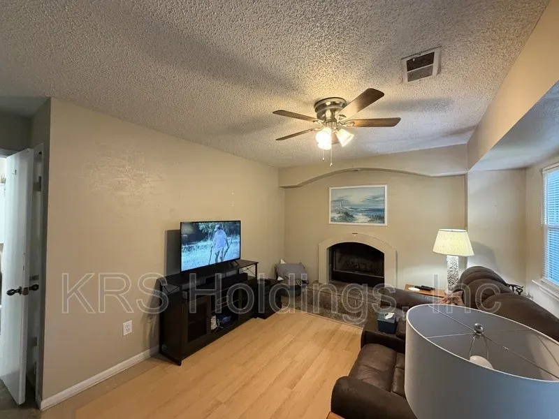 3 Bed 2 Bath Modern Contemporary Residence in Virginia Beach, VA - 5