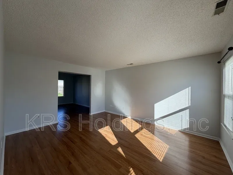3 Bed 2 Bath Modern Contemporary Residence in Virginia Beach, VA - 2
