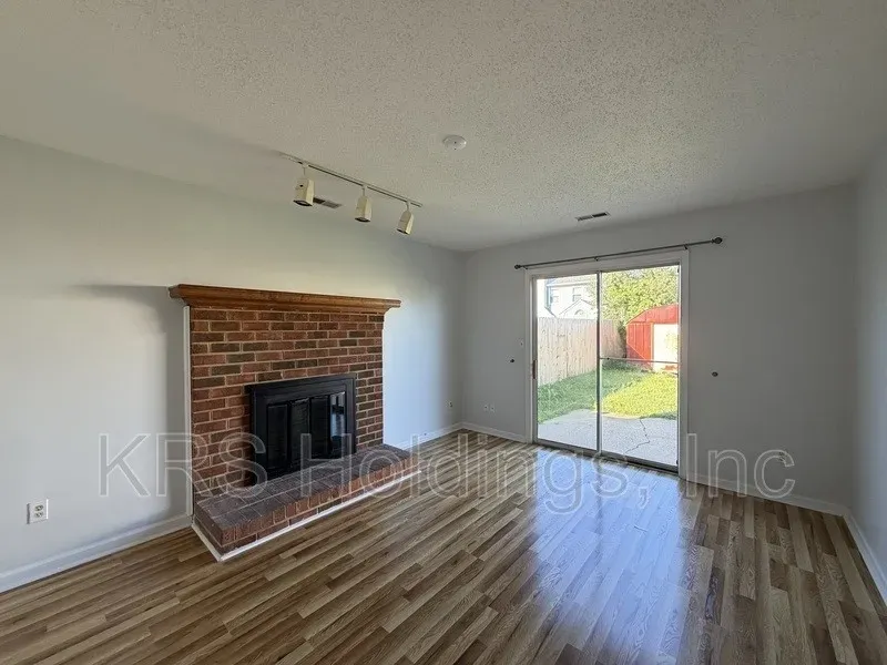 3 Bed 2 Bath Modern Contemporary Residence in Virginia Beach, VA - 5