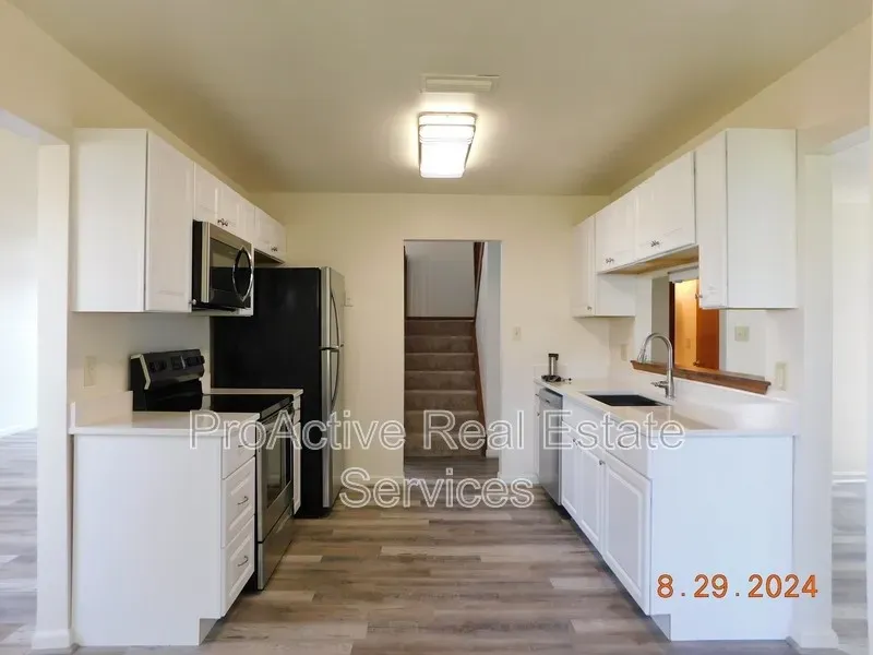 3 Bed 2 Bath Modern Contemporary Residence in Virginia Beach, VA - 5