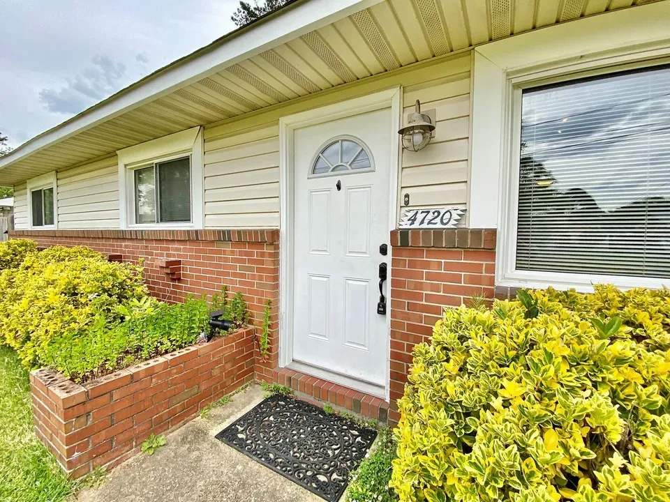3 Bed 2 Bath Modern Contemporary Residence in Virginia Beach, VA - 2