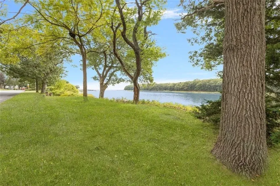 3 Bed 2 Bath Modern Contemporary Residence in Warwick, RI - 4