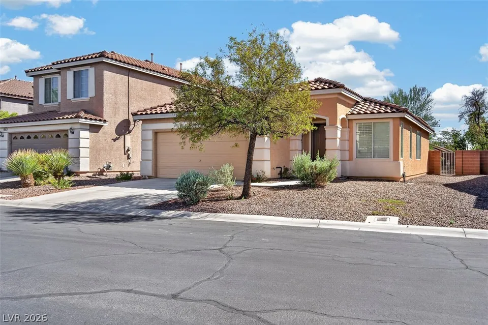 3 Bed 2 Bath Modern Farmhouse in Las Vegas, NV