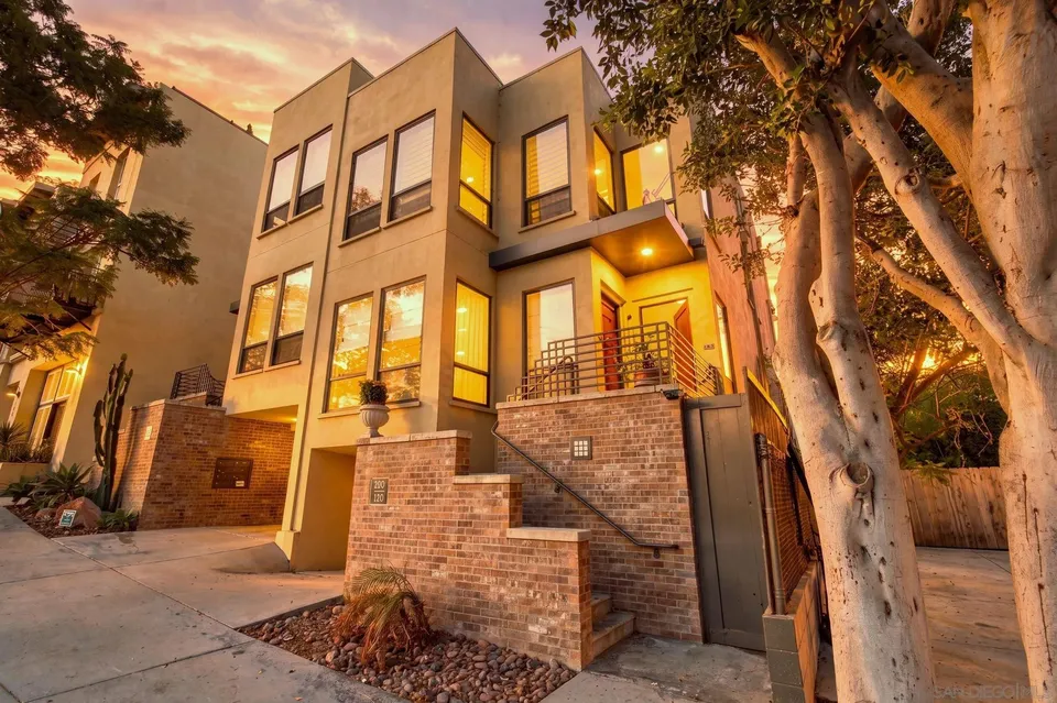 3 Bed 2 Bath Modern Loft Residence in San Diego, CA