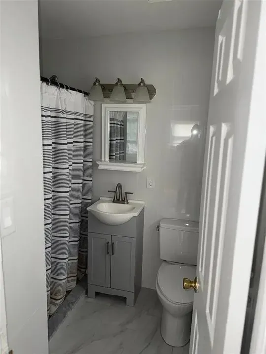 3 Bed 2 Bath Multi-Unit Residential Property in Brooklyn, NY - 5