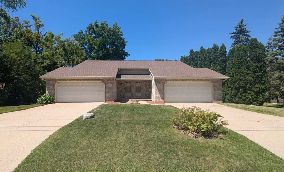 3 Bed 2 Bath Multi-Unit Residential Property in Green Bay, WI - 1