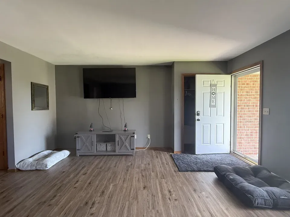 3 Bed 2 Bath Multi-Unit Residential Property in Green Bay, WI - 2
