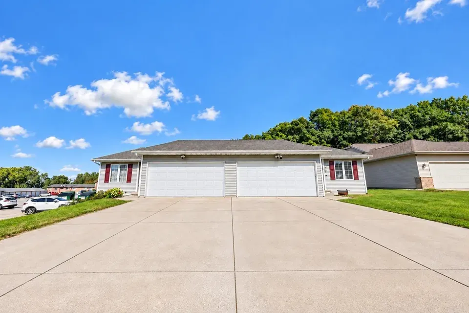 3 Bed 2 Bath Multi-Unit Residential Property in Green Bay, WI