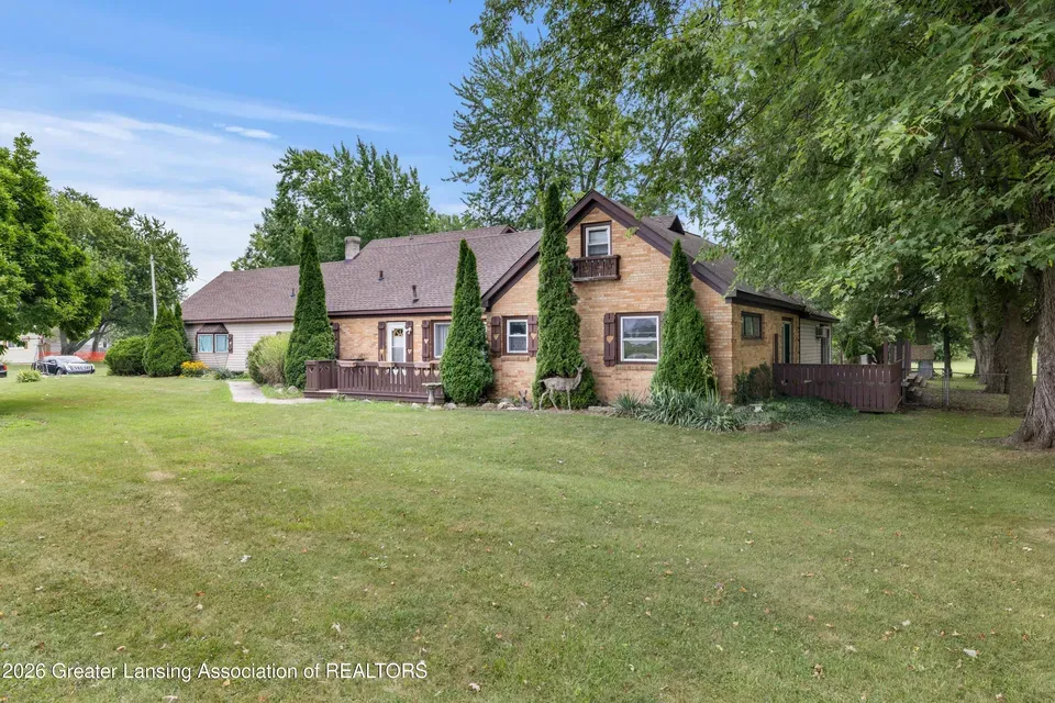 3 Bed 2 Bath Multi-Unit Residential Property in Lansing, MI