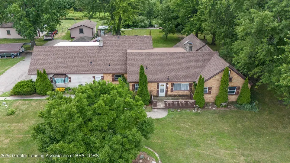 3 Bed 2 Bath Multi-Unit Residential Property in Lansing, MI - 2