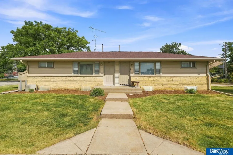 3 Bed 2 Bath Multi-Unit Residential Property in Lincoln, NE - 3