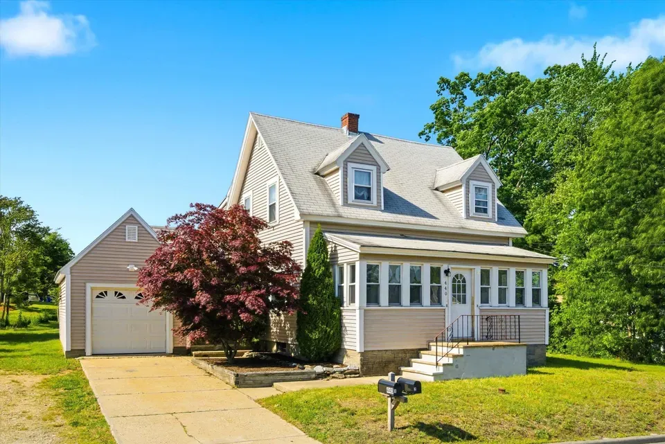 3 Bed 2 Bath Multi-Unit Residential Property in Manchester, NH
