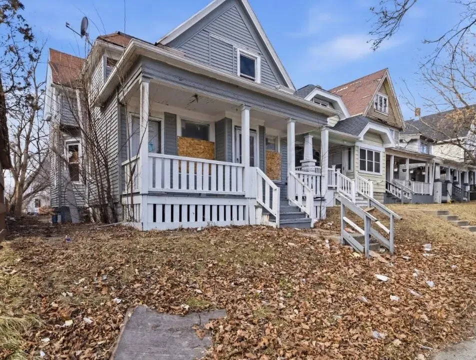 3 Bed 2 Bath Multi-Unit Residential Property in Milwaukee, WI - 2