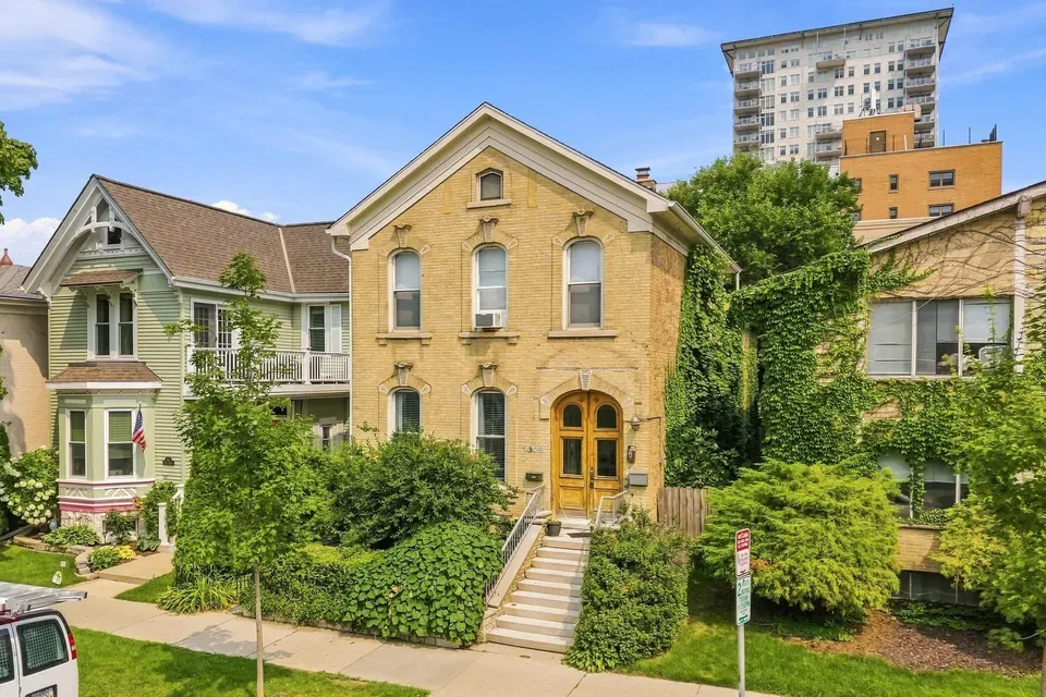 3 Bed 2 Bath Multi-Unit Residential Property in Milwaukee, WI - 1