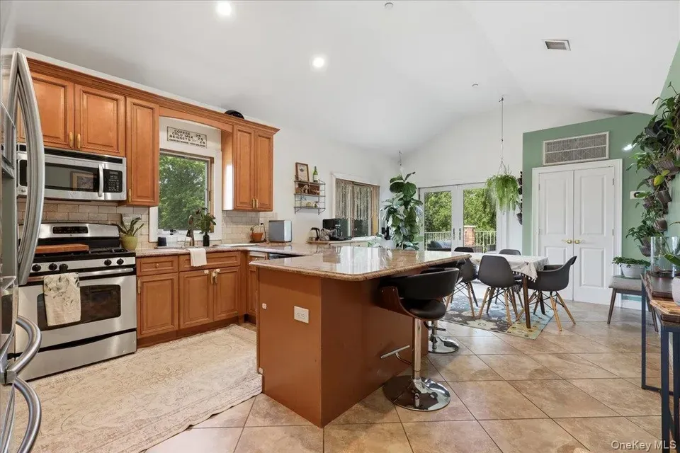 3 Bed 2 Bath Multi-Unit Residential Property in New York, NY - 4