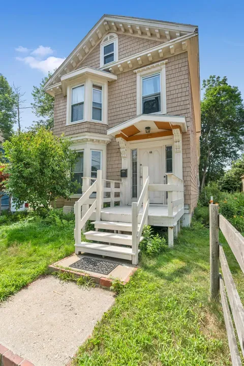 3 Bed 2 Bath Multi-Unit Residential Property in Portland, ME - 2