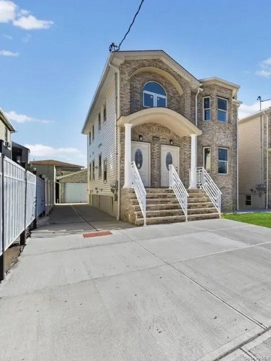 3 Bed 2 Bath Multi-Unit Residential Property in Queens, NY