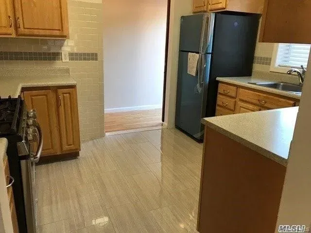 3 Bed 2 Bath Multi-Unit Residential Property in Queens, NY - 4
