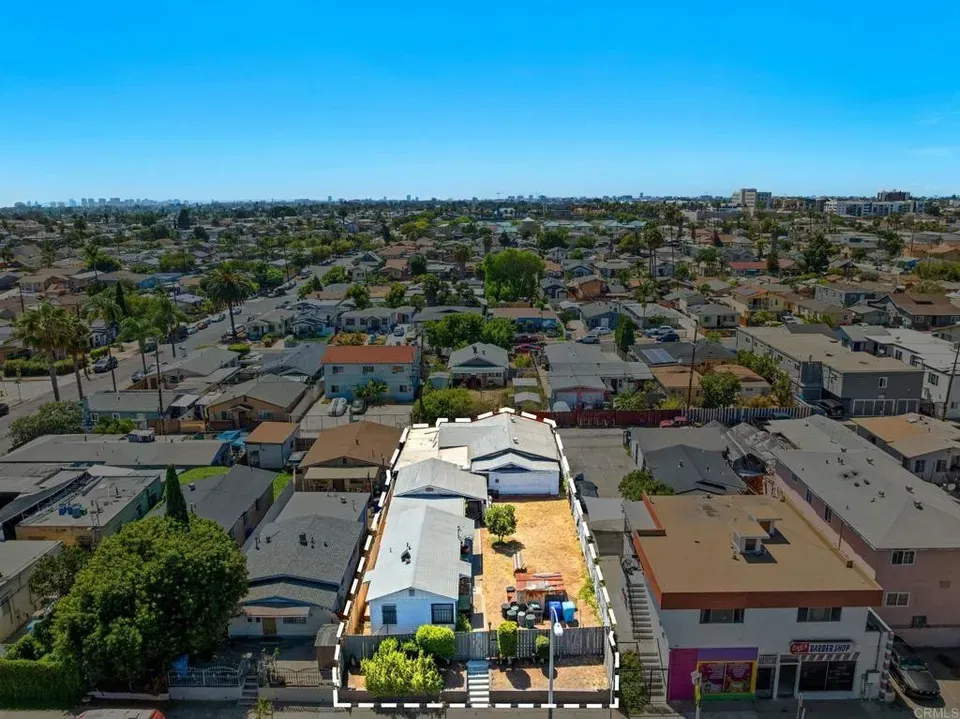3 Bed 2 Bath Multi-Unit Residential Property in San Diego, CA - 1