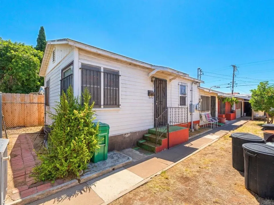 3 Bed 2 Bath Multi-Unit Residential Property in San Diego, CA - 2