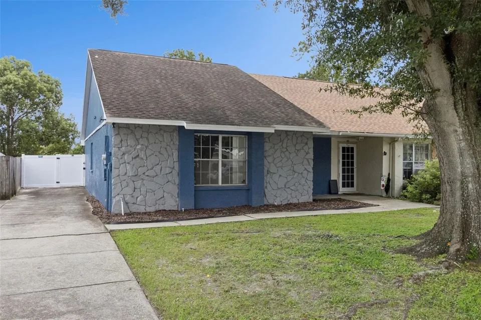 3 Bed 2 Bath Multi-Unit Residential Property in Tampa, FL - Hero