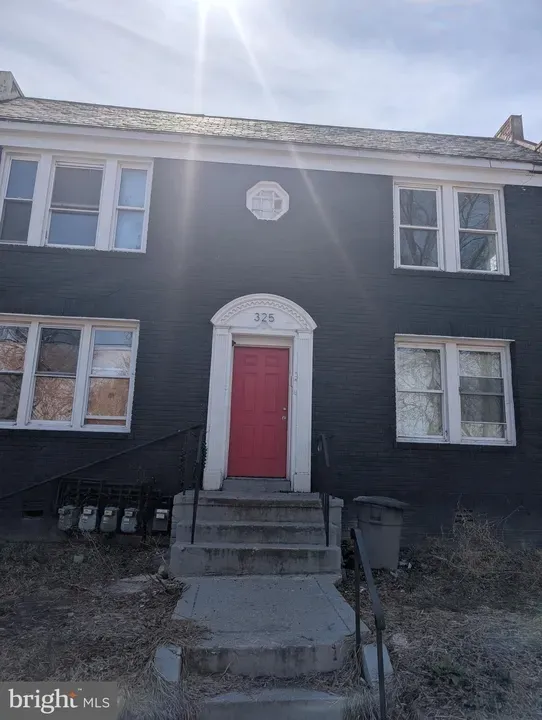 3 Bed 2 Bath Multi-Unit Residential Property in Washington, DC - 2