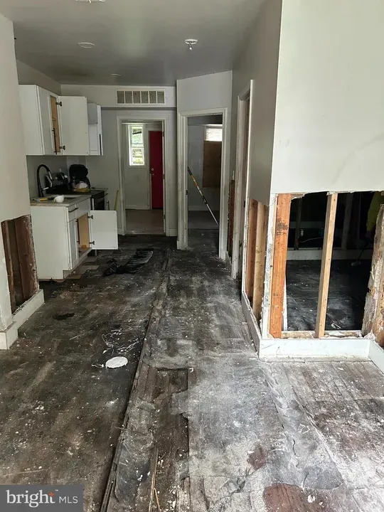 3 Bed 2 Bath Multi-Unit Residential Property in Washington, DC - 4