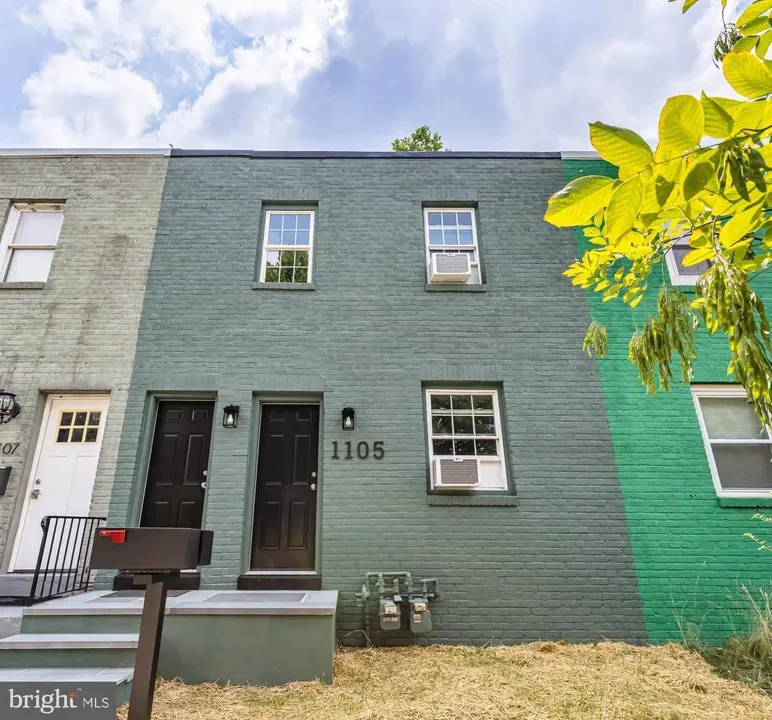 3 Bed 2 Bath Multi-Unit Residential Property in Washington, DC - 2