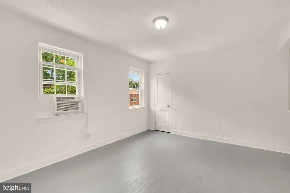3 Bed 2 Bath Multi-Unit Residential Property in Washington, DC - 5