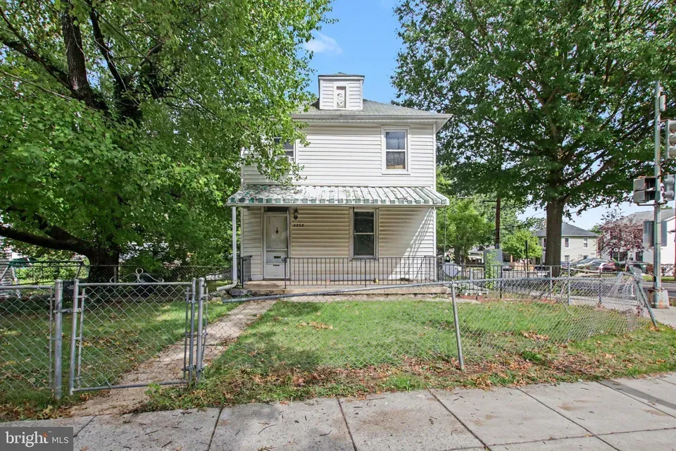 3 Bed 2 Bath Multi-Unit Residential Property in Washington, DC - 1