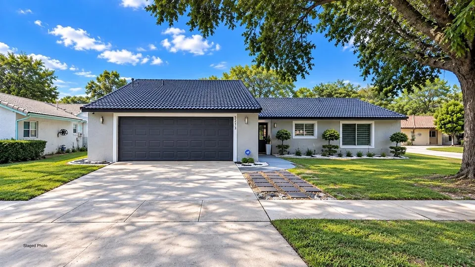 3 Bed 2 Bath Contemporary Modern in Orlando, FL