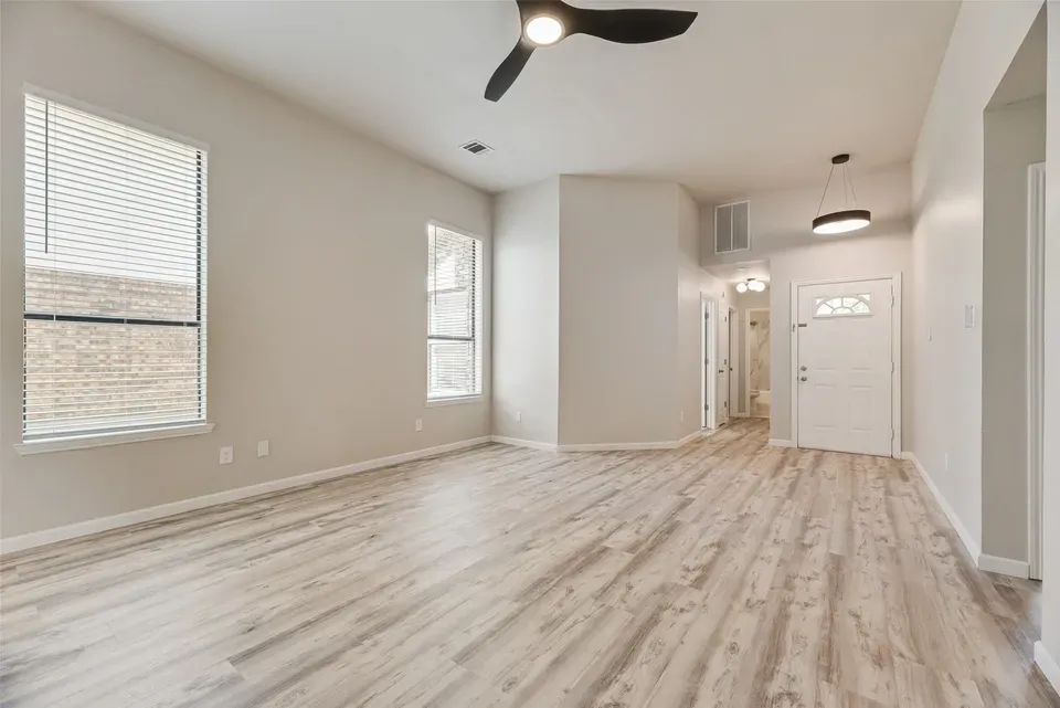 3 Bed 2 Bath Traditional Suburban Family Home in Allen, TX - 4